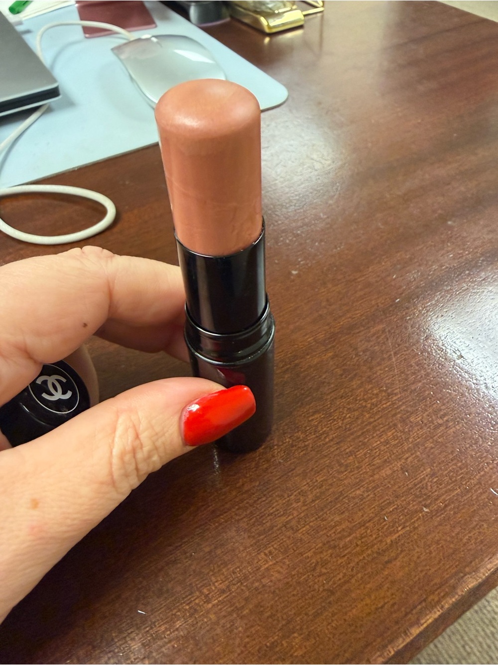 Chanel highlighter stuck in shade DRAGGE